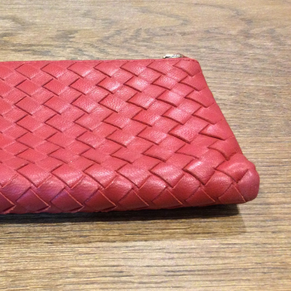 Bottega Veneta Intrecciato Weave Leather Wallet - Picture 3 of 15